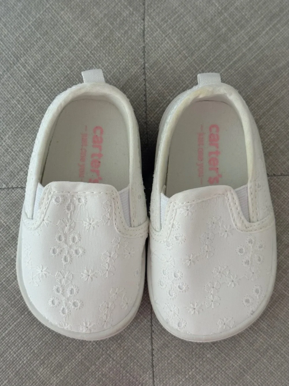 Carter’s Eyelet Shoe Size 4 Baby Girl